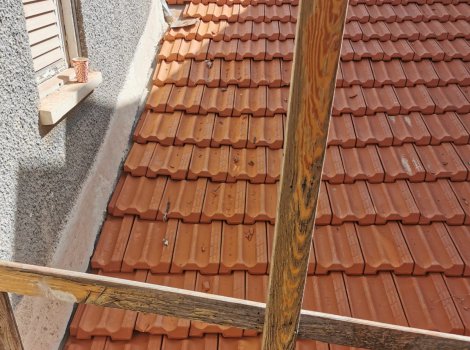 תיקון גגות רעפים – מתי וכיצד עושים את זה